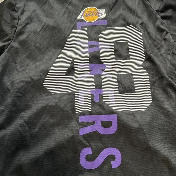 Lakers shirt - Picture 6 of 7